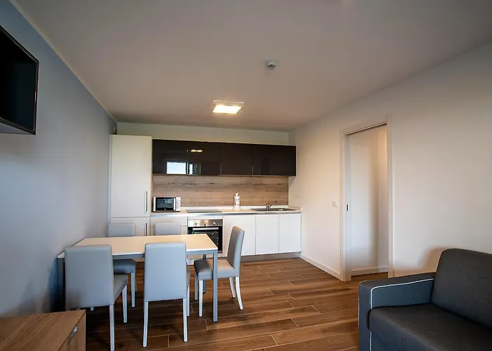 Miramare Aparthotel 4*