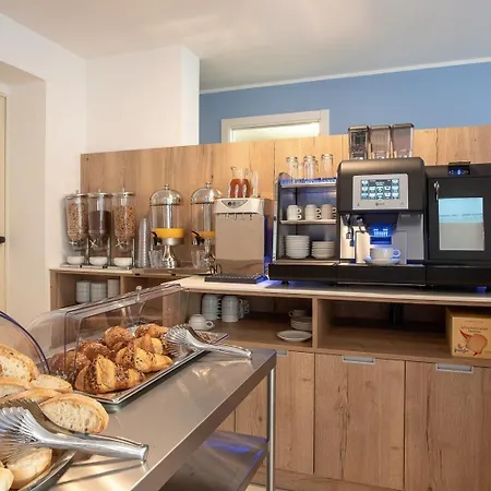 Miramare Apartahotel