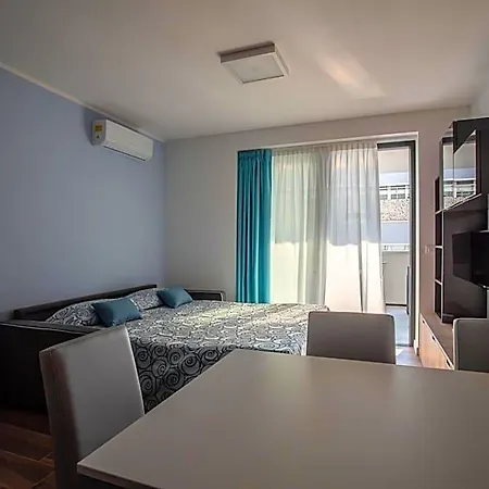 Miramare Hotel apartamentowy