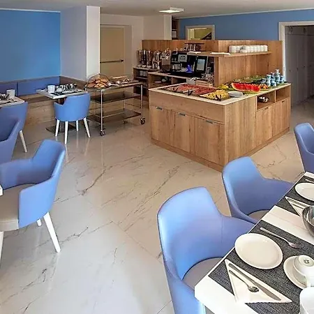 Hotel apartamentowy Miramare 4*