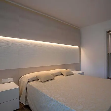 Hotel apartamentowy Miramare 4*
