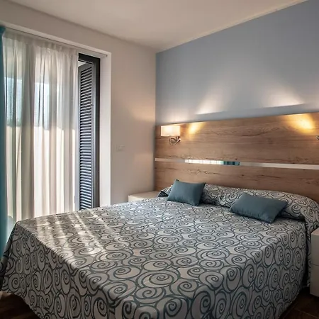 Apartahotel Miramare 4*