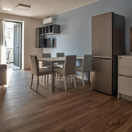 Miramare Apartahotel