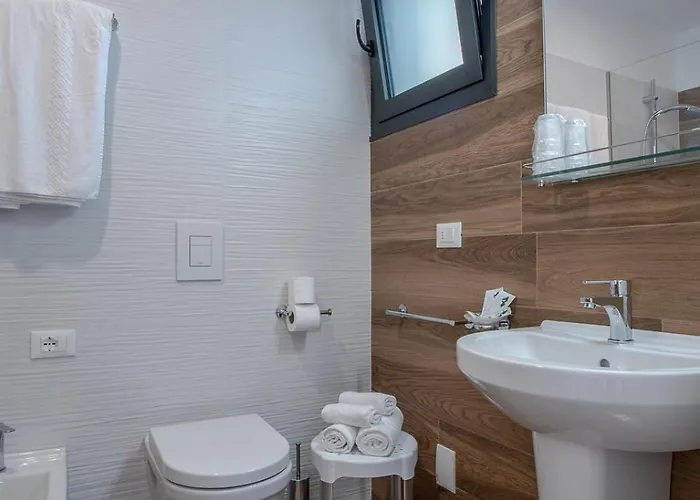 Miramare Aparthotel 4*