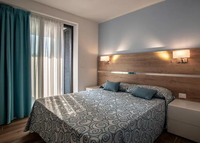 Aparthotel Miramare 4*