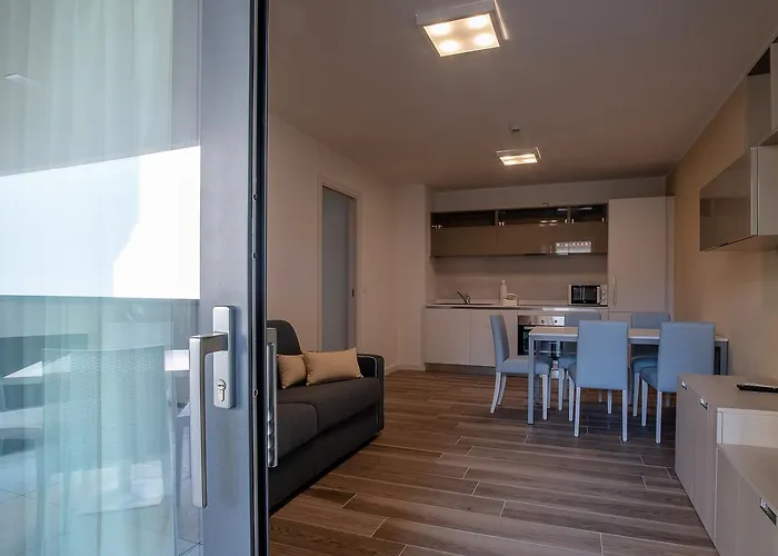 Aparthotel Miramare 4*