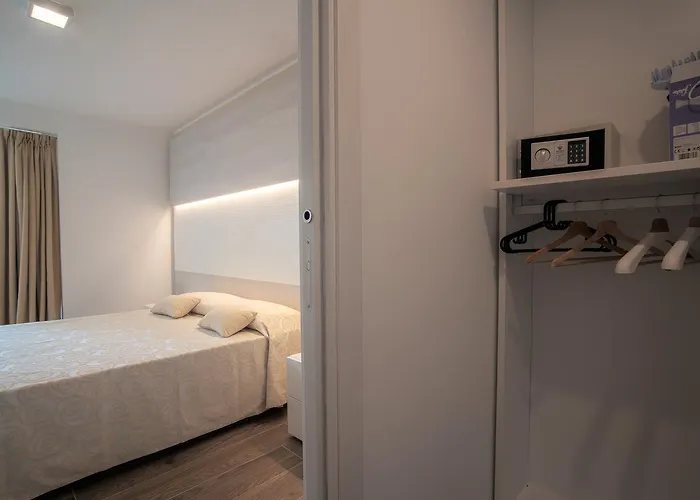 Miramare Aparthotel 4*