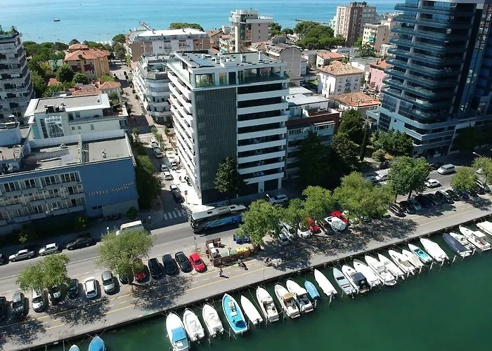 Aparthotel Miramare 4*